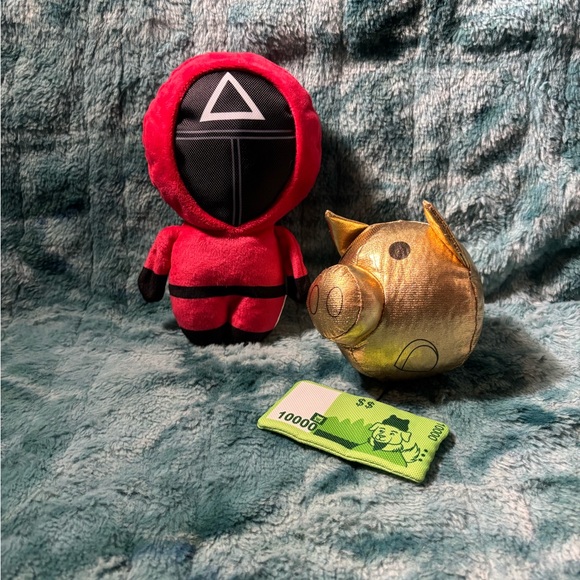 2x Bundle - Squid Game Cat Toys - Picture 1 of 9